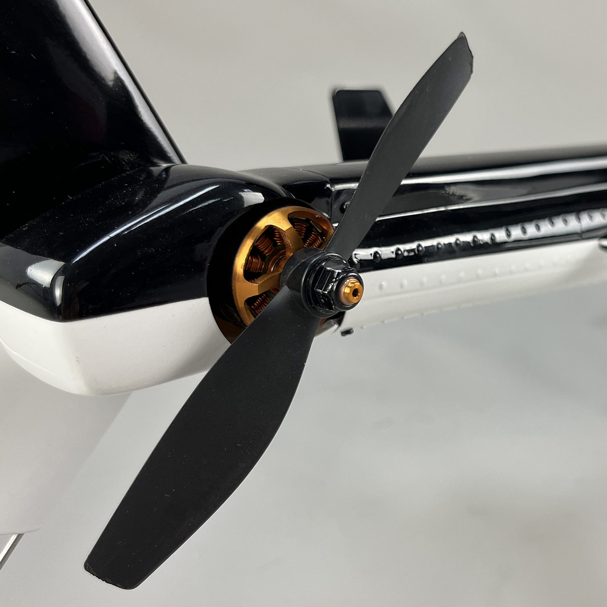 نموذج مروحية Airwolf RTF RC ،  - مراجعة Rc Helicopter Nitro وسعره